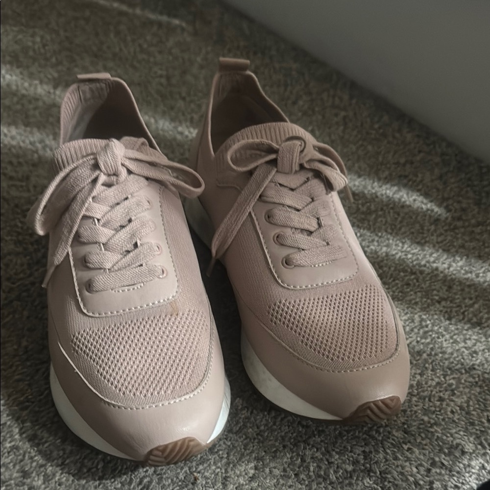 Banana Republic Pink Sneakers Breathable Mesh Low-Top